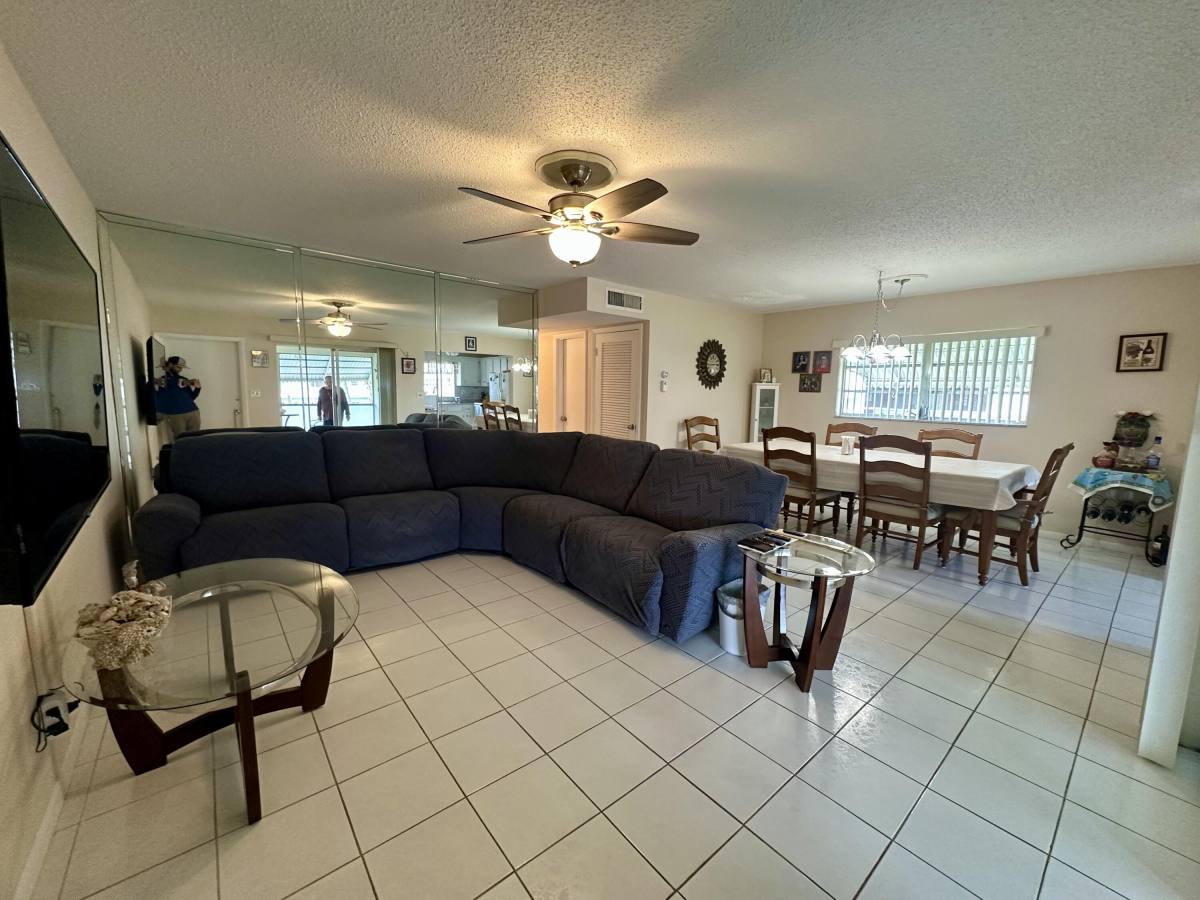 Apartment for rent at 5300 Washington St #5300L240, Hollywood, FL 33021
