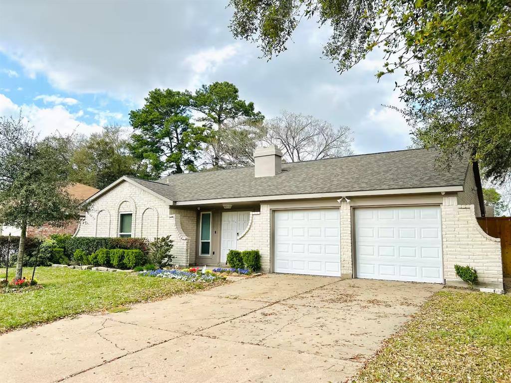 Apartment for rent at 16662 Royal Mile Lane, Houston, TX 77084