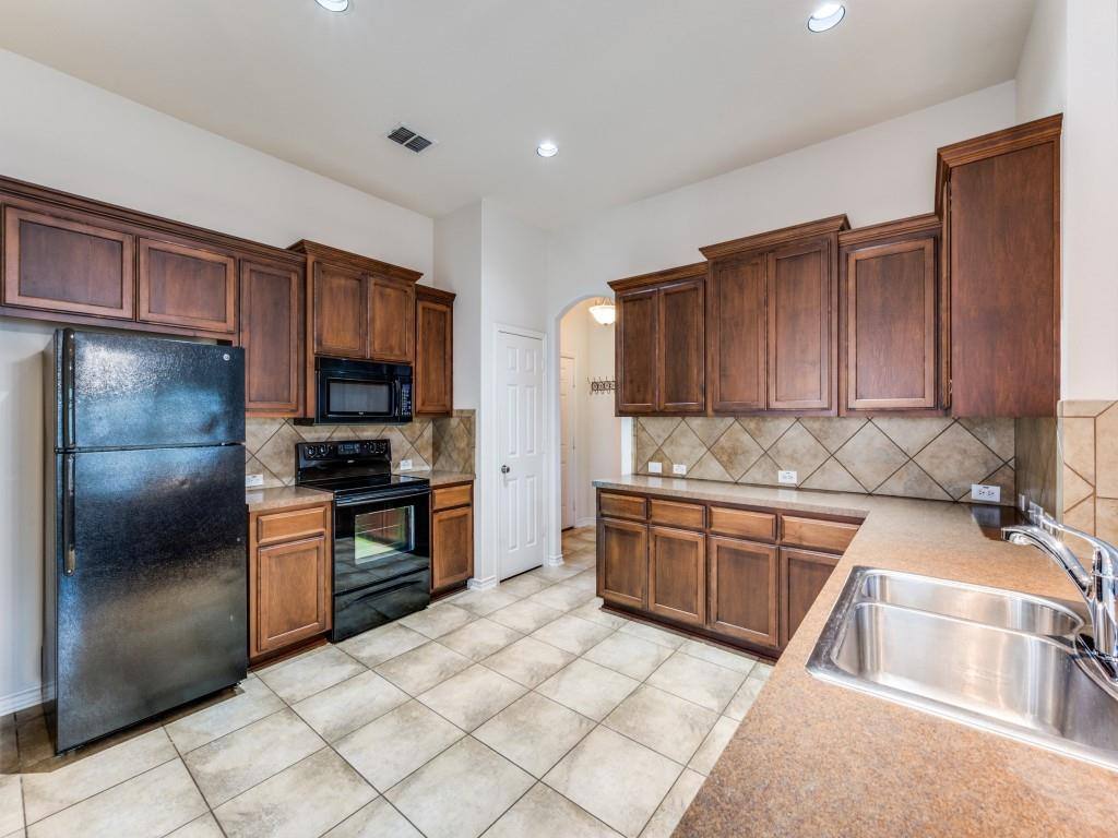Apartment for rent at 3605 Chapel Hill Lane, Denton, TX 76207