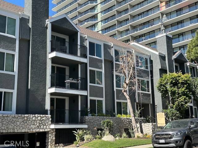 Apartment for rent at 1247 Stoner Ave #109, Los Angeles, CA 90025
