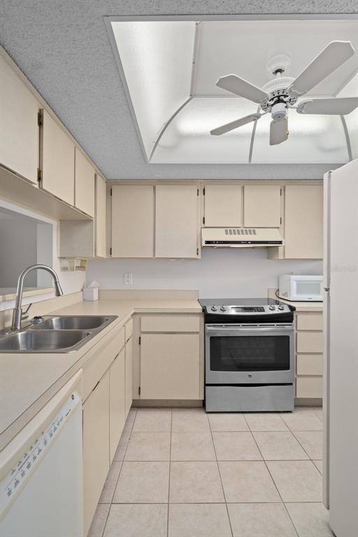 Condo for rent at 8211 Brent St #836, Port Richey, FL 34668