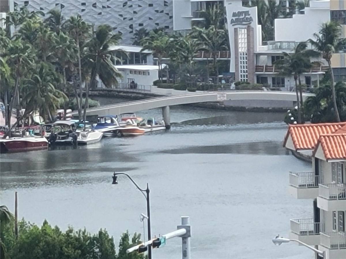 Apartment for rent at 2899 Collins Ave #1114, Miami Beach, FL 33140