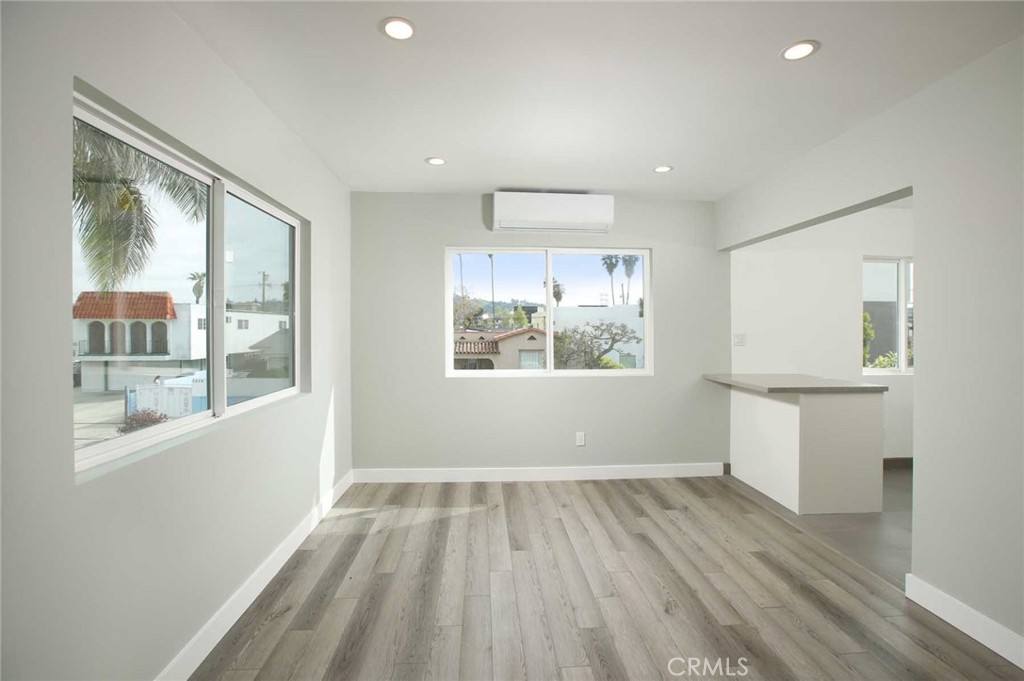Apartment for rent at 5459 Carlin St #3, Los Angeles, CA 90016