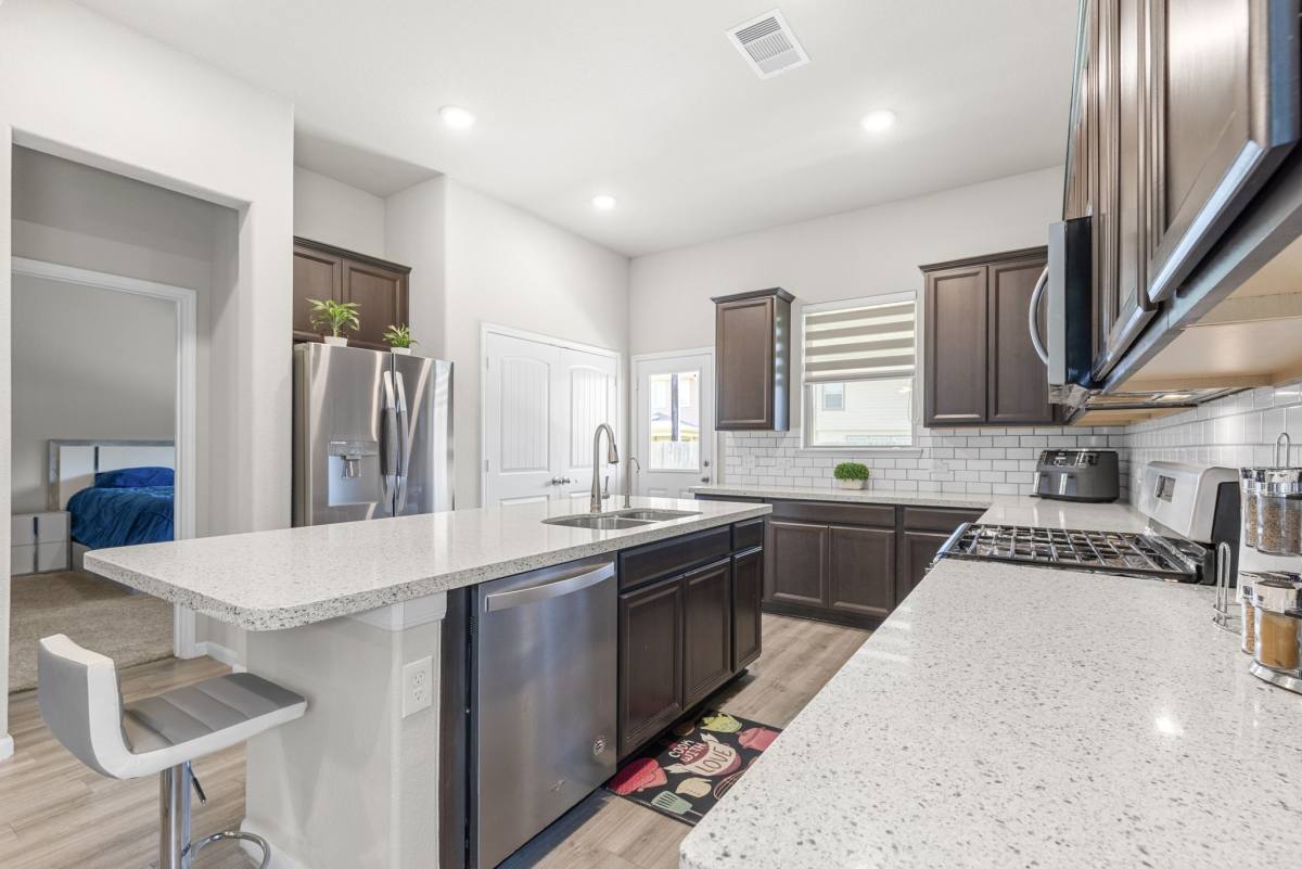 Apartment for rent at 5006 Sunway Dr, Katy, TX 77493