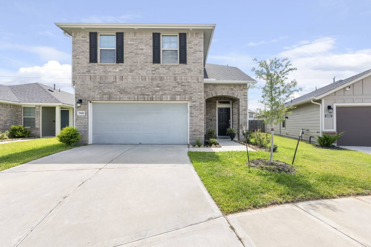 Apartment for rent at 5006 Sunway Dr, Katy, TX 77493