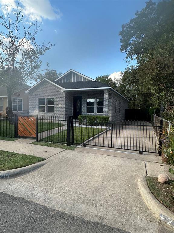 Apartment for rent at 2715 Grafton Ave, Dallas, TX 75211