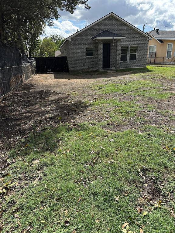 Apartment for rent at 2715 Grafton Ave, Dallas, TX 75211