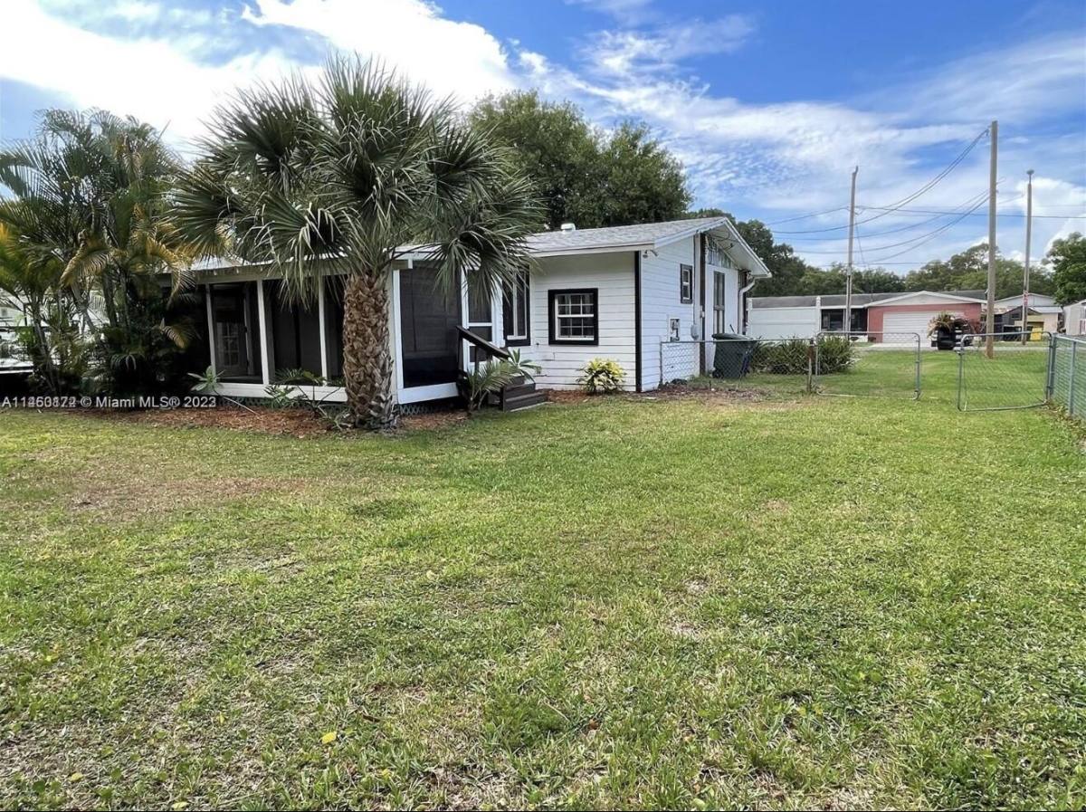 Apartment for rent at 5000 Garner St #5000A, Fort Pierce, FL 34981