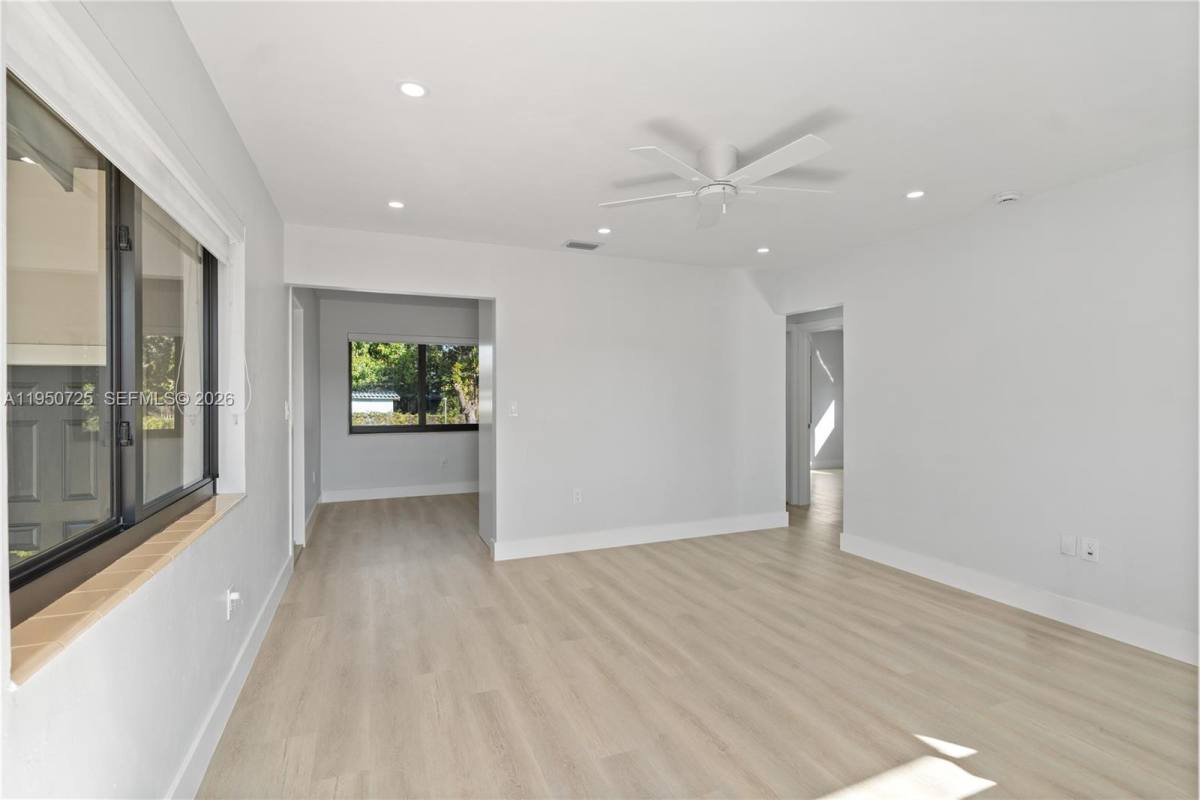 Apartment for rent at 811 NW 115th St #811, Miami, FL 33168