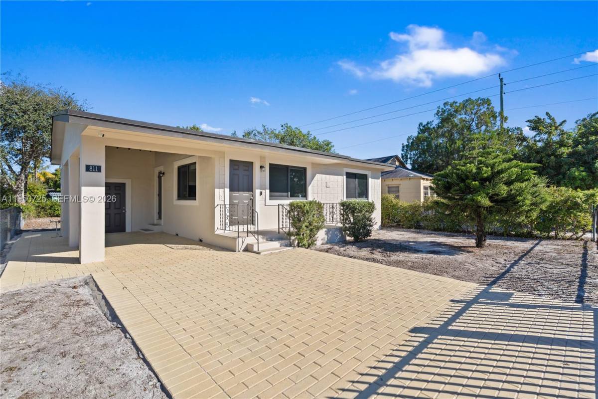 Apartment for rent at 811 NW 115th St #811, Miami, FL 33168