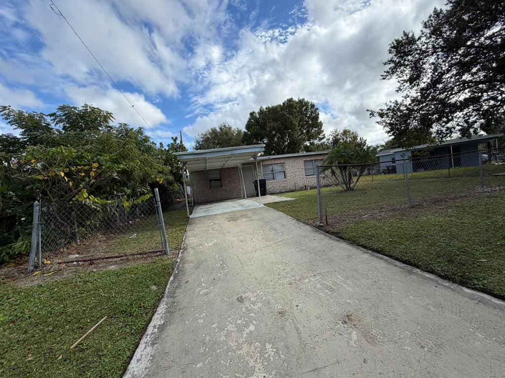Apartment for rent at 1209 Carlsbad Place, Orlando, FL 32808