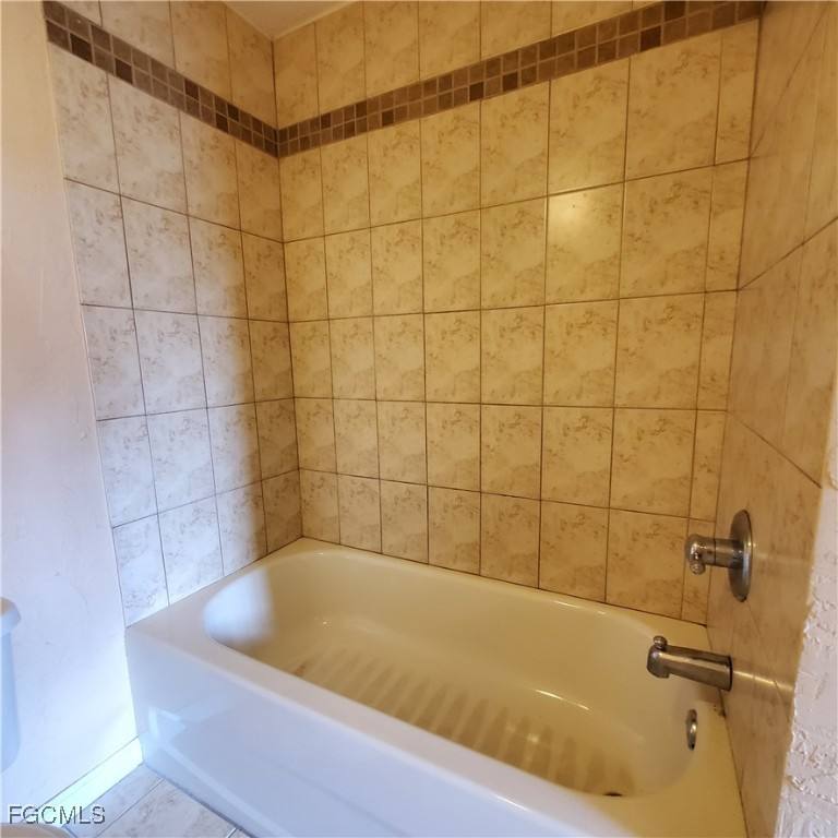 Condo for rent at 3704 Broadway #313, Fort Myers, FL 33901