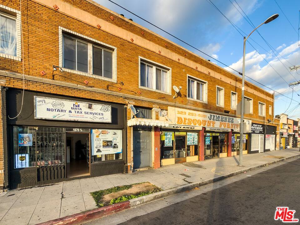 Apartment for rent at 1675 W Martin Luther King Jr Blvd #5, Los Angeles, CA 90062