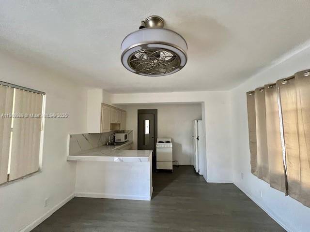 Apartment for rent at 1930 Thomas St, Hollywood, FL 33020