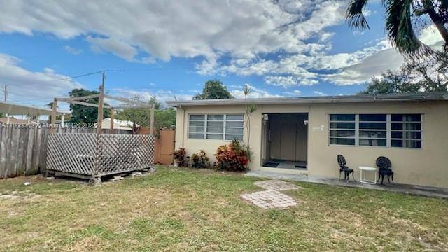 Apartment for rent at 1930 Thomas St, Hollywood, FL 33020