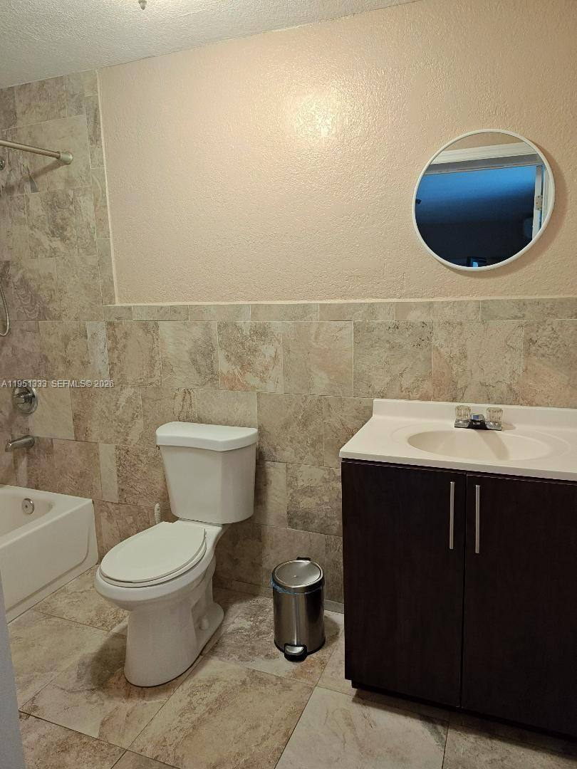 Apartment for rent at 13520 NW 11th Ave, Miami, FL 33168