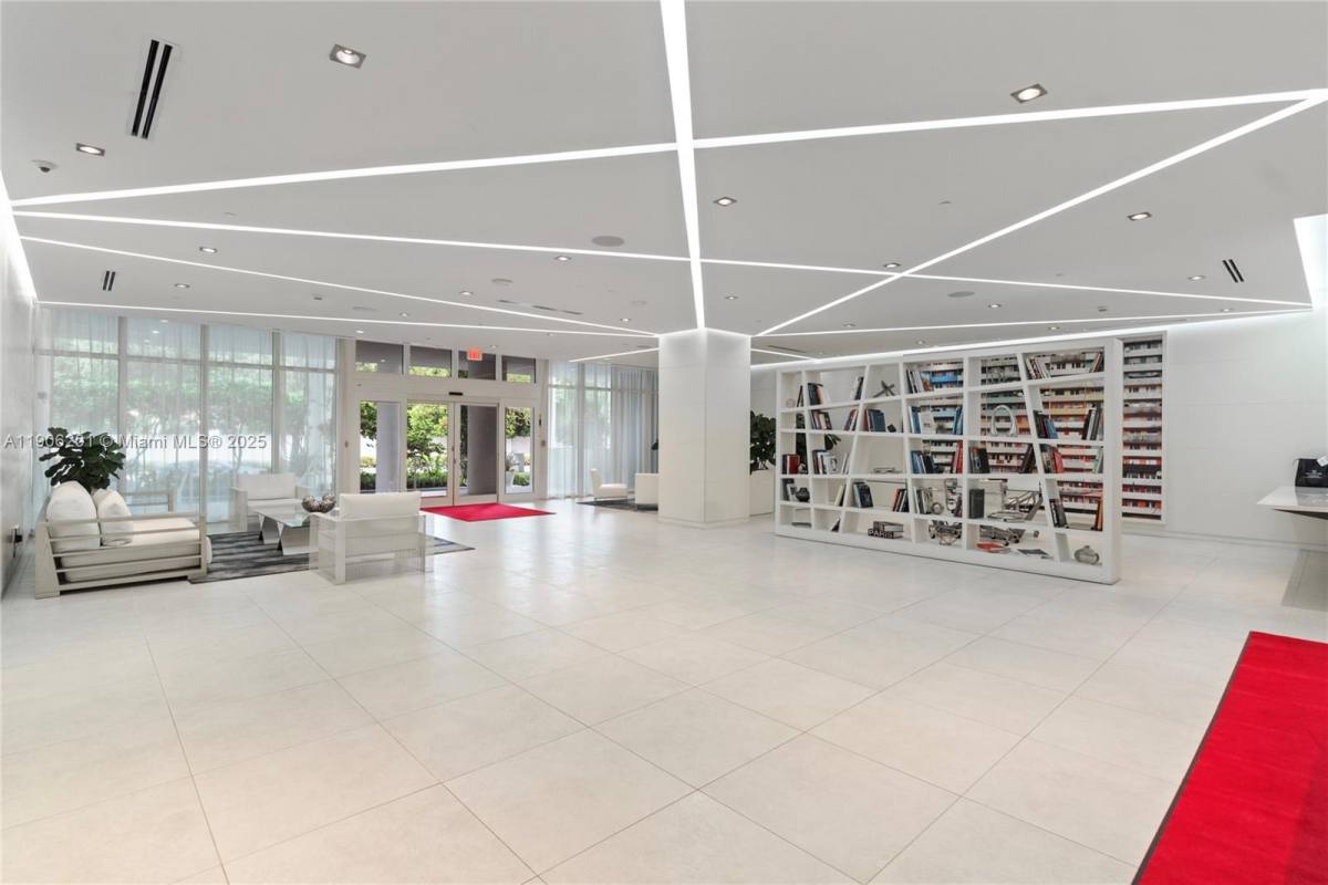 Apartment for rent at 4250 Biscayne Blvd #1218, Miami, FL 33137