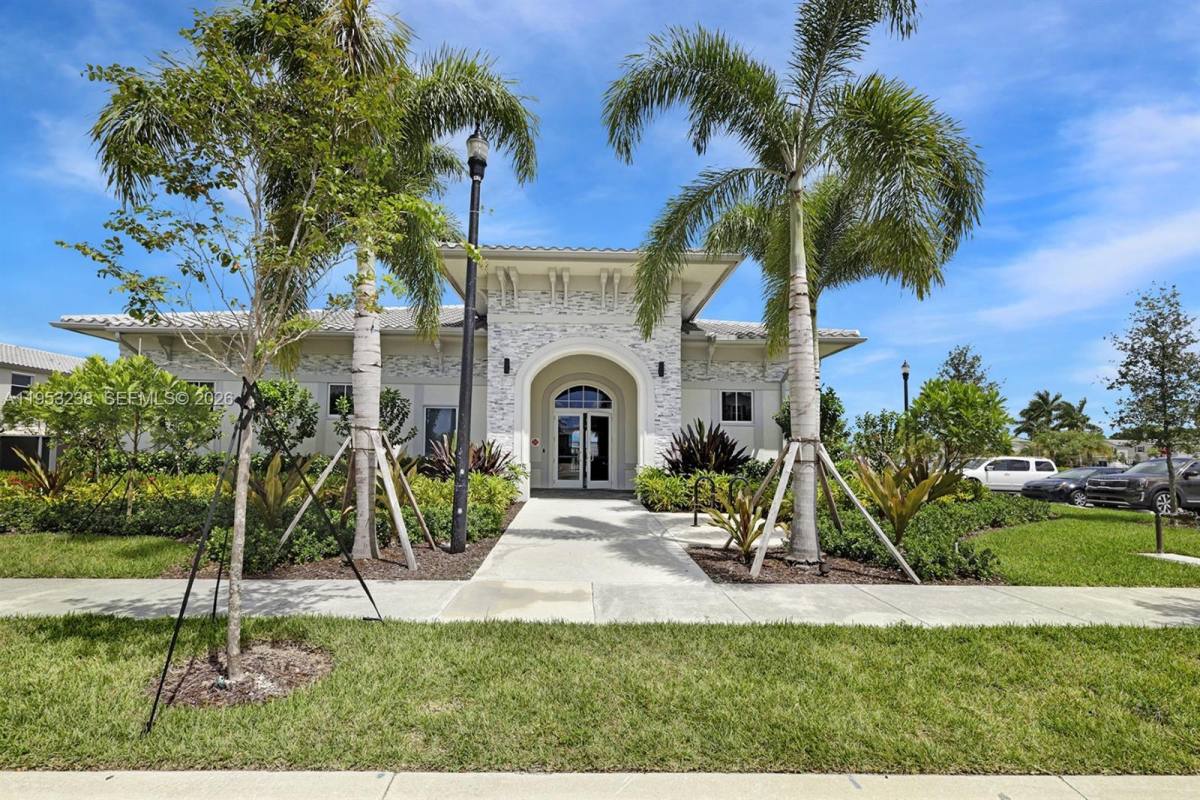 Townhouse for rent at 2683 SE 11th St, Homestead, FL 33035