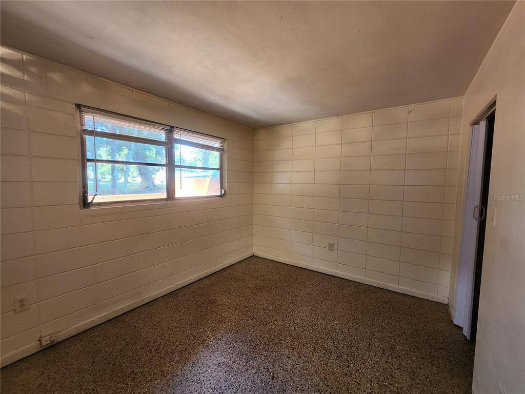 Apartment for rent at 1933 NW 4th Ave #1933B, Gainesville, FL 32603
