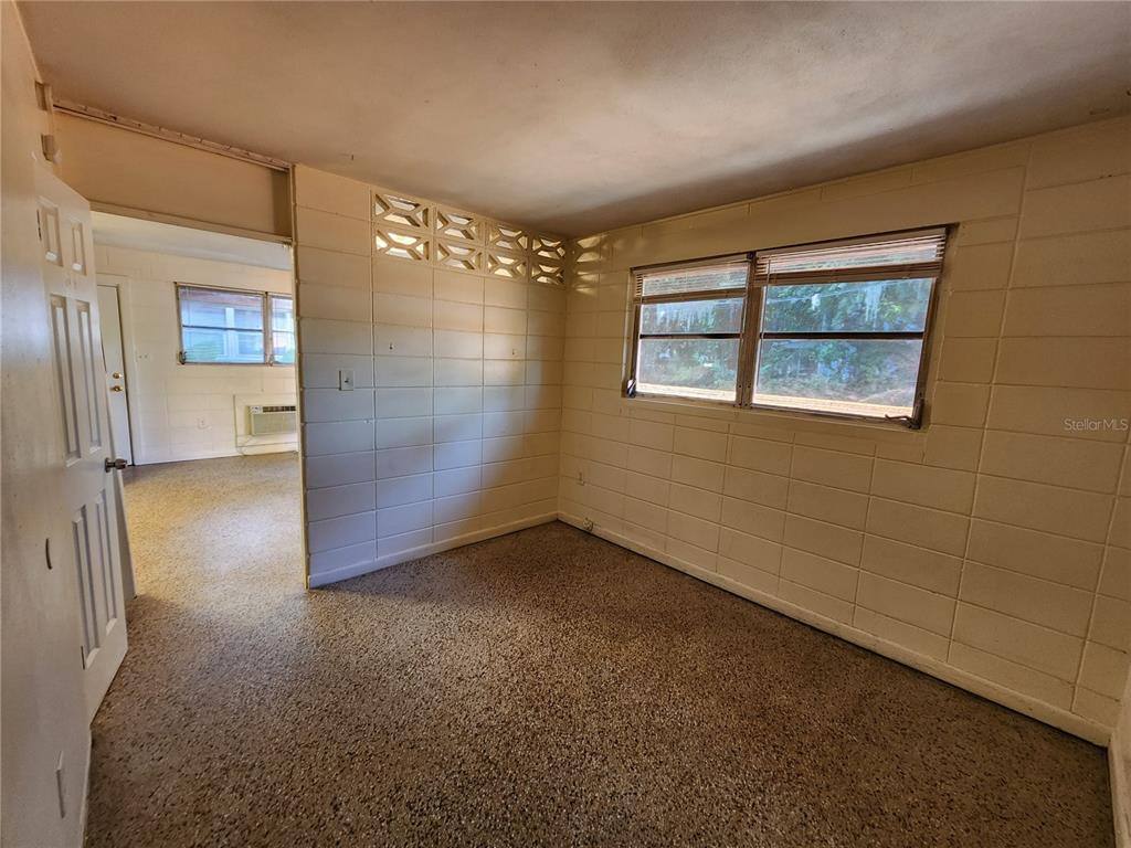 Apartment for rent at 1933 NW 4th Ave #1933B, Gainesville, FL 32603
