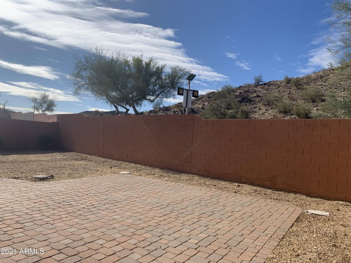 Apartment for rent at 10460 S 182nd Dr, Goodyear, AZ 85338