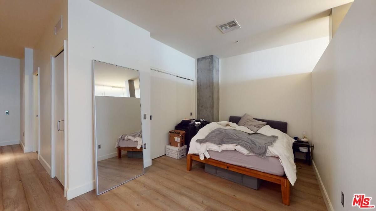 Condo for rent at 1155 S Grand Ave #1315, Los Angeles, CA 90015