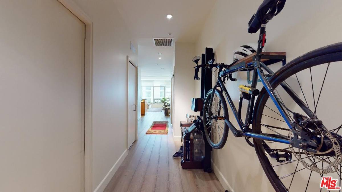 Condo for rent at 1155 S Grand Ave #1315, Los Angeles, CA 90015