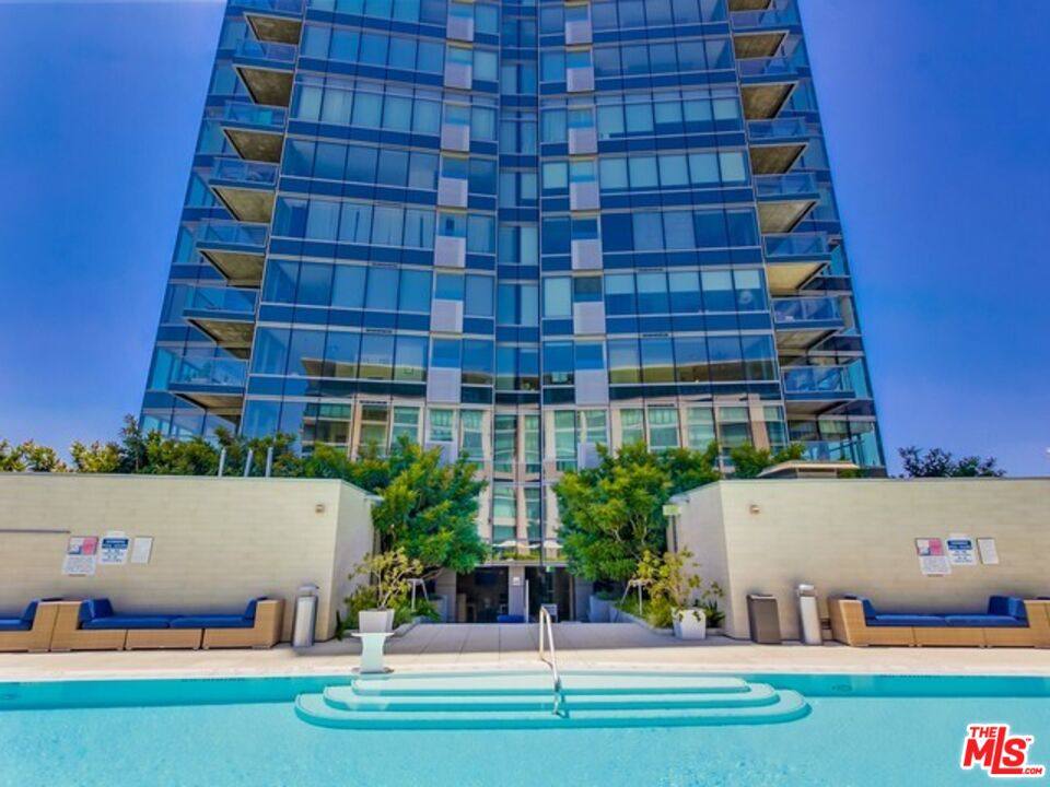 Condo for rent at 1155 S Grand Ave #1315, Los Angeles, CA 90015