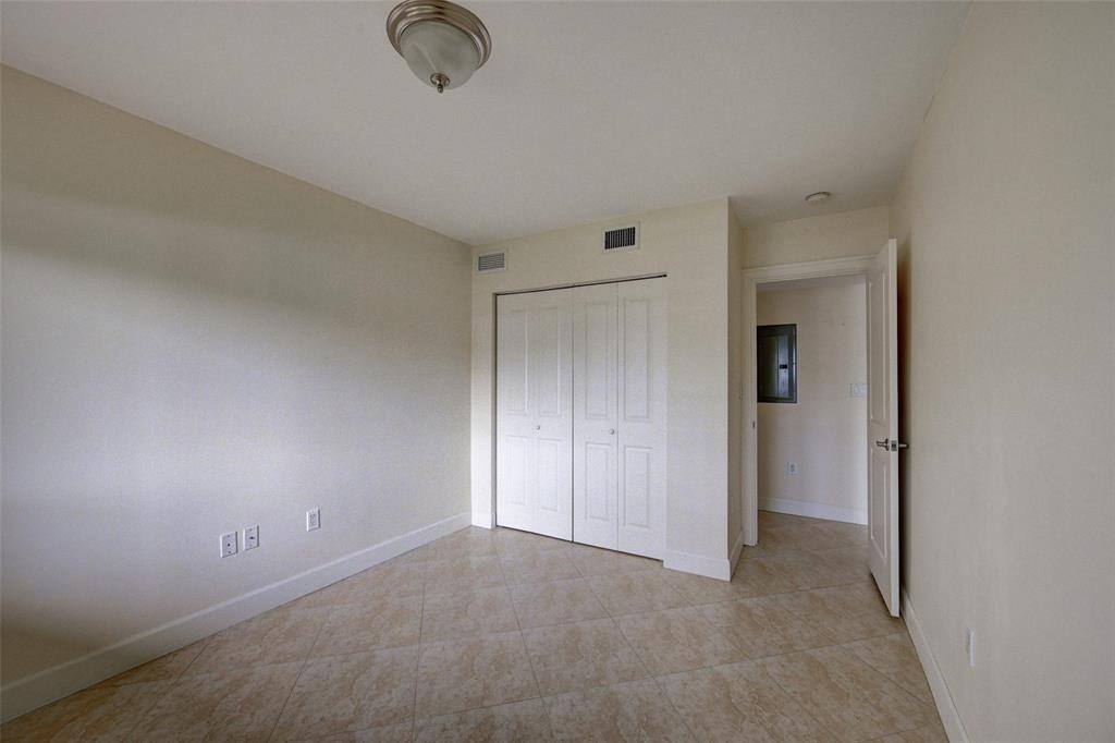 Apartment for rent at 410 SW 15th St #105, Pompano Beach, FL 33060