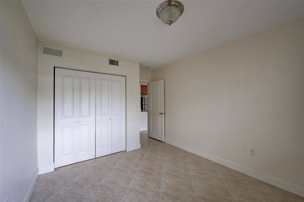 Apartment for rent at 410 SW 15th St #105, Pompano Beach, FL 33060