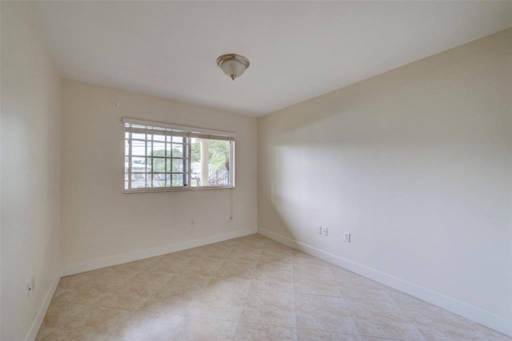Apartment for rent at 410 SW 15th St #105, Pompano Beach, FL 33060