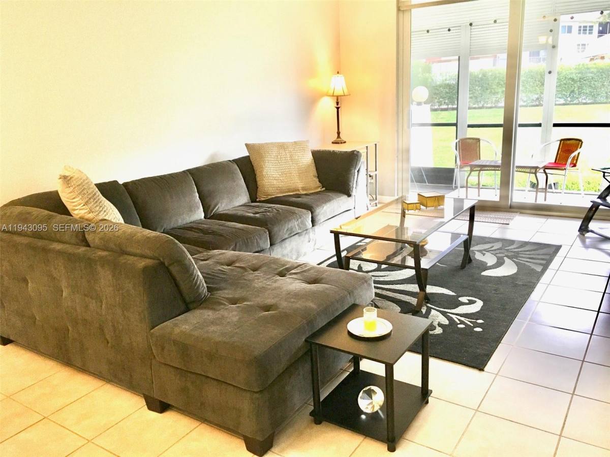 Apartment for rent at 9410 N Hollybrook Lake Dr #103, Hollywood, FL 33025