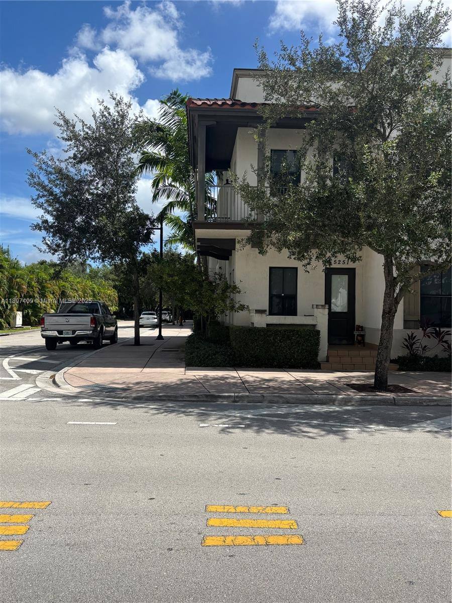 Townhouse for rent at 5251 NW 84th Ave, Miami, FL 33166