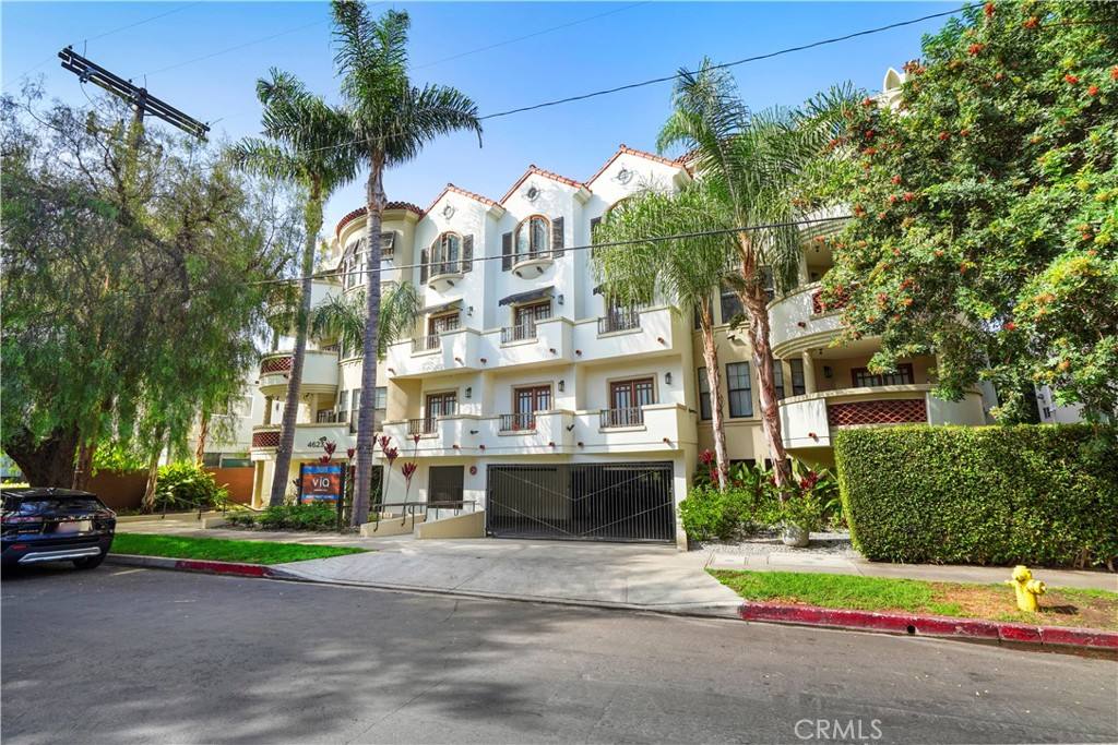 4623 Willis Ave #305, Sherman Oaks, CA 91403 - Apartment For Rent - Image 2