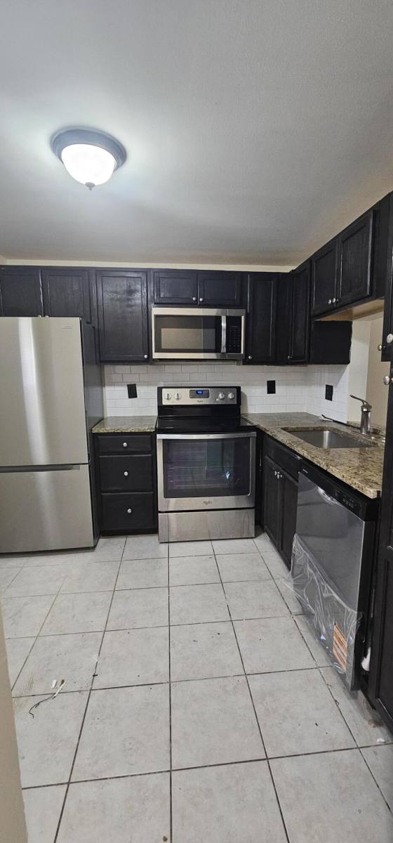Apartment for rent at 1505 Crescent Circle #1505A9, West Palm Beach, FL 33403