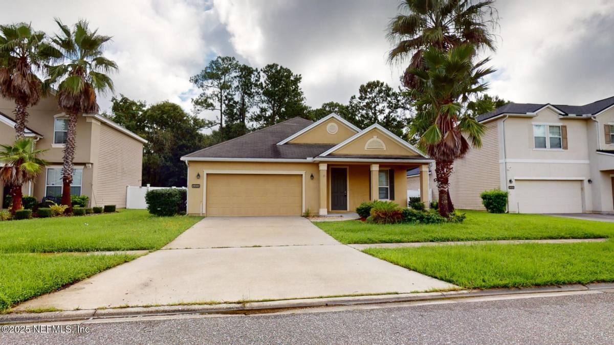 Apartment for rent at 15707 Lexington Park Blvd, Jacksonville, FL 32218