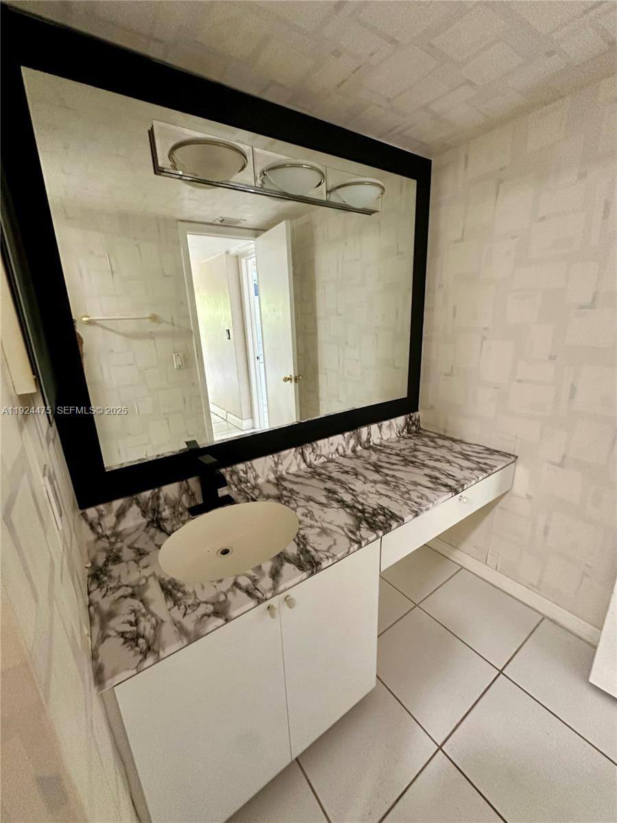 Condo for rent at 3301 Spanish Moss Terrace #302, Fort Lauderdale, FL 33319