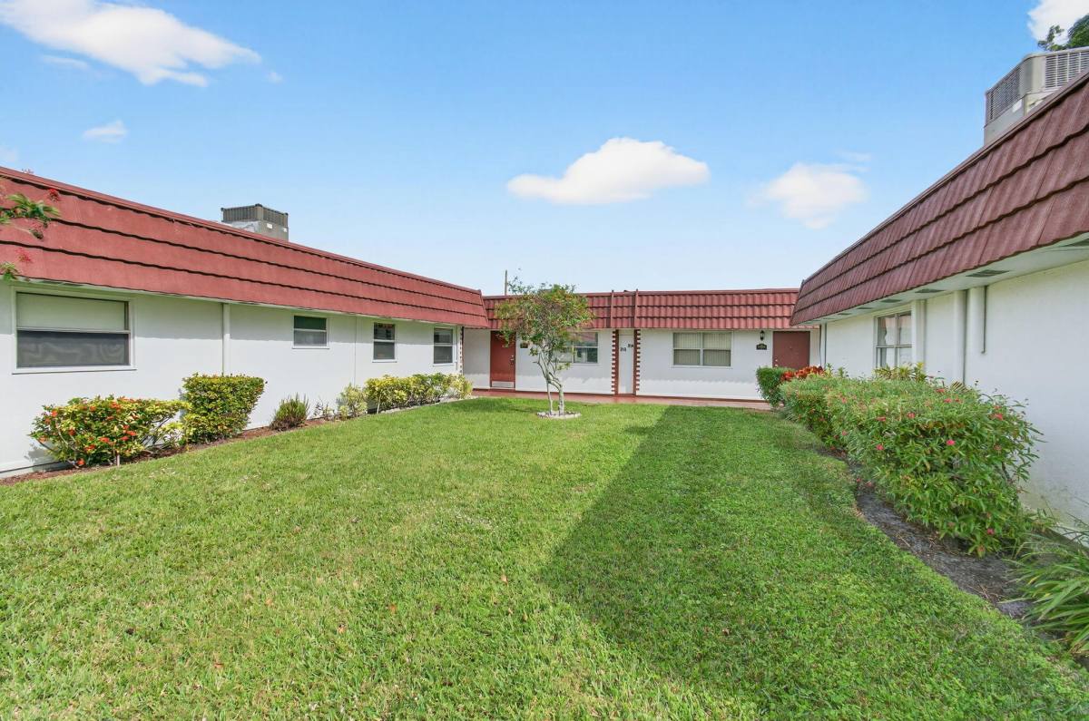Apartment for rent at 213 Waterford I Delray Beach #213, Delray Beach, FL 33446