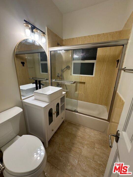 Condo for rent at 340 N Oakhurst Dr #103, Beverly Hills, CA 90210