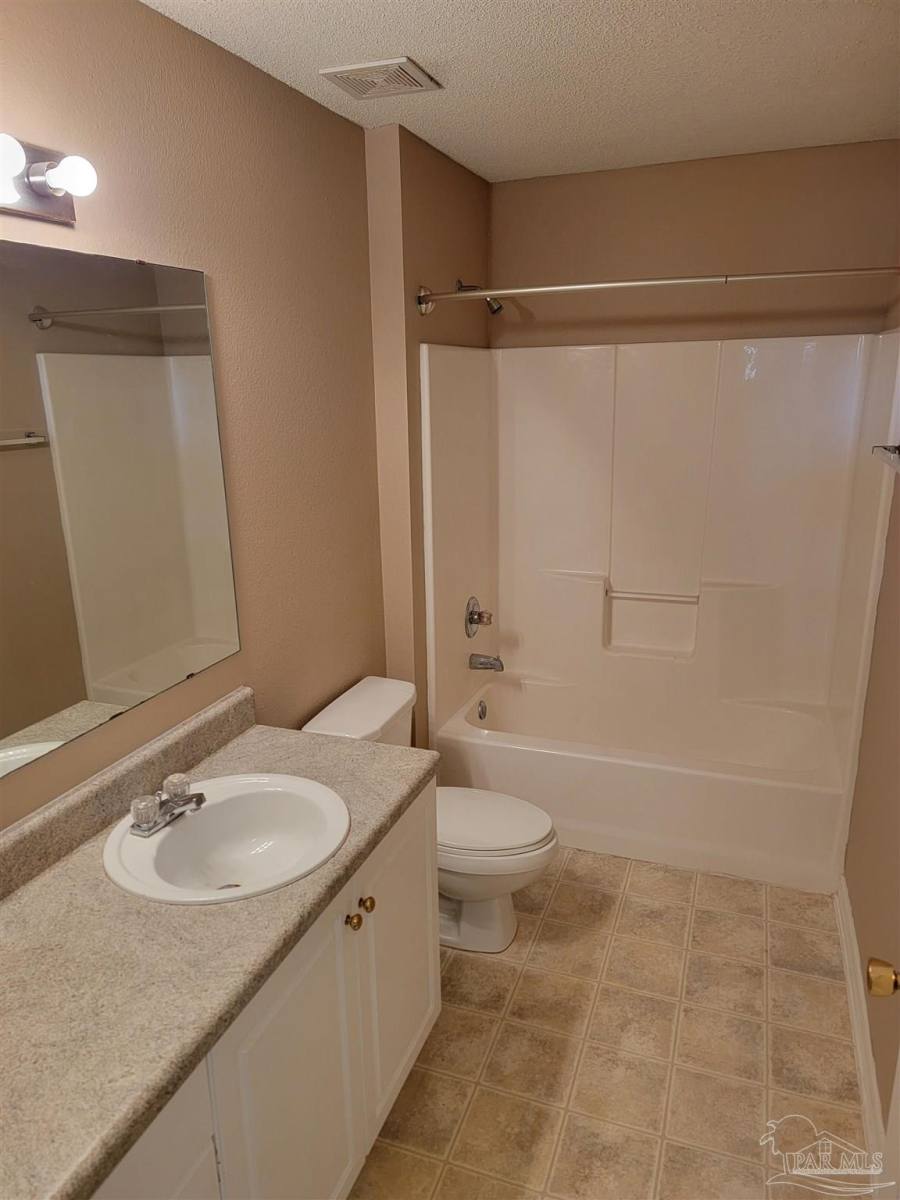 Apartment for rent at 1135 Halyard Place, Pensacola, FL 32507