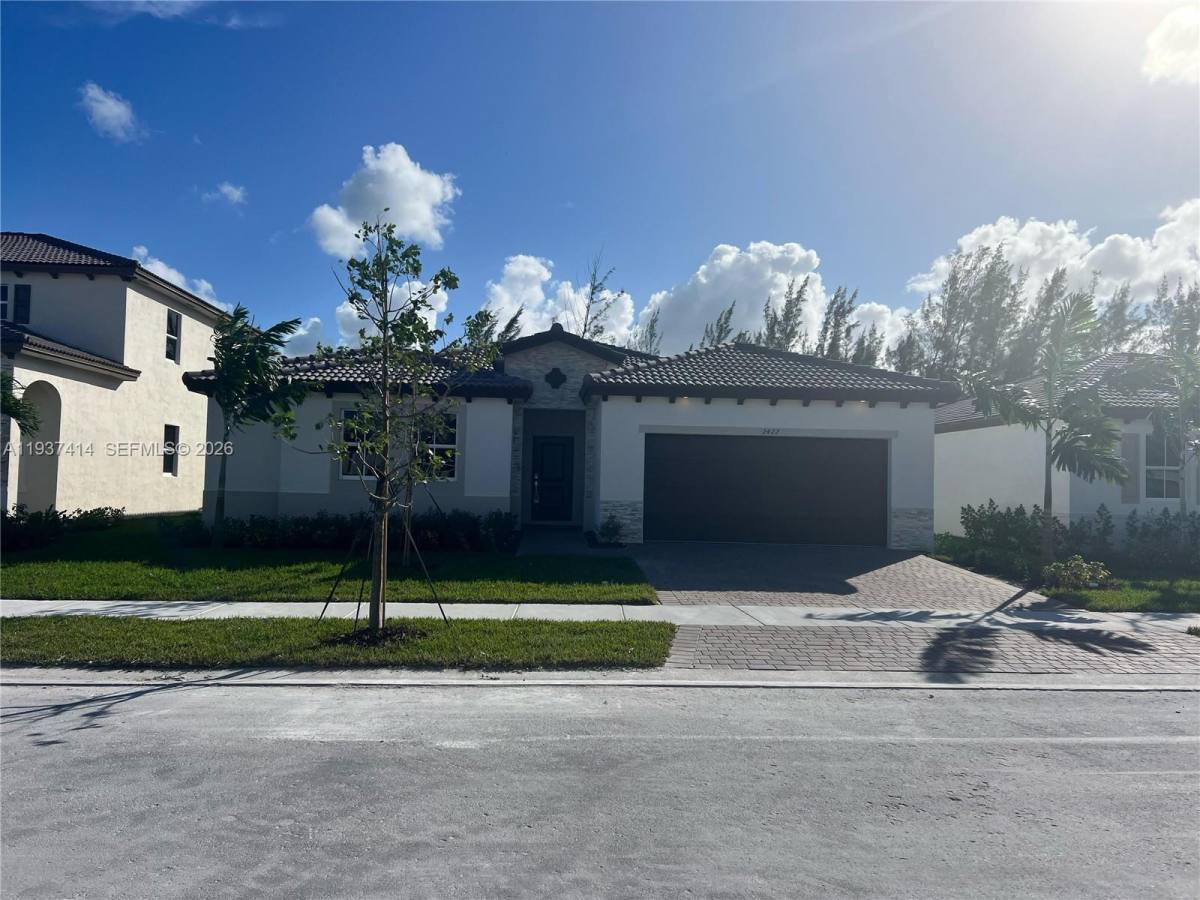 Apartment for rent at 2422 SE 30th St, Homestead, FL 33035