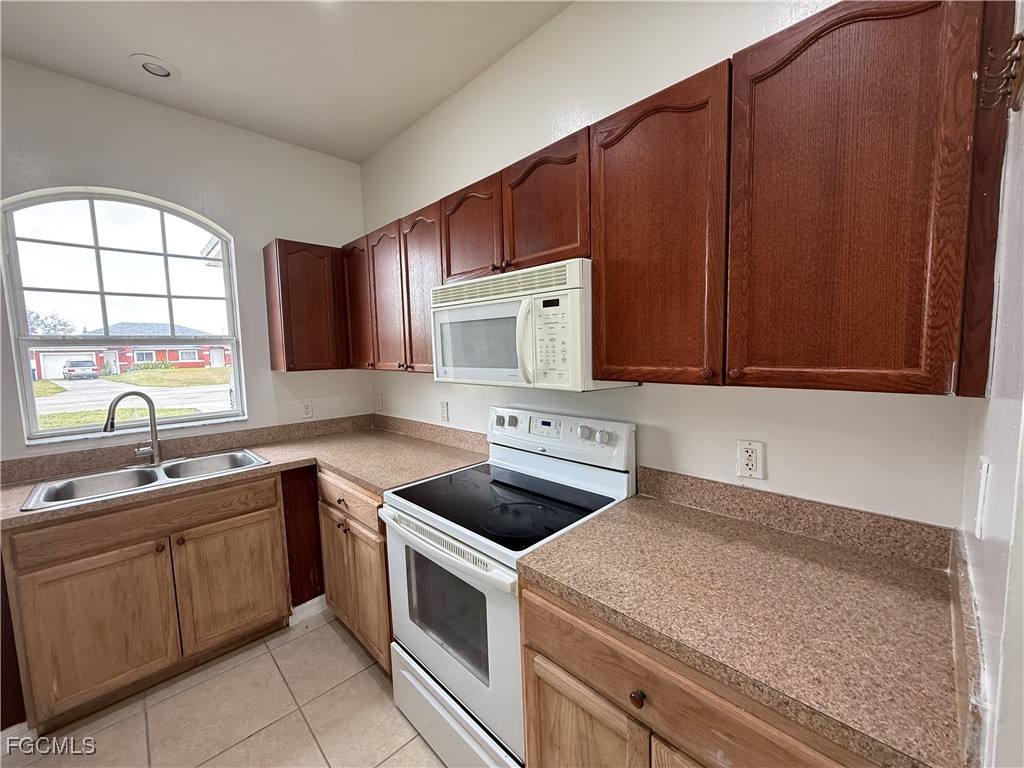 Apartment for rent at 3969 Sunset Rd, Lehigh Acres, FL 33971