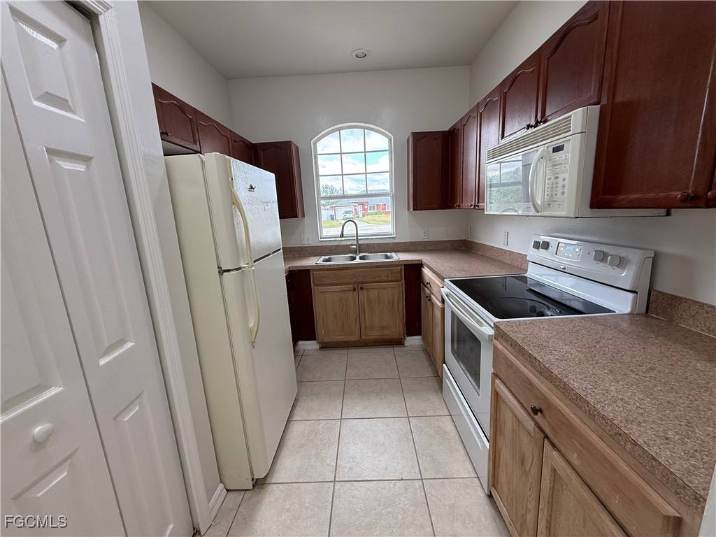 Apartment for rent at 3969 Sunset Rd, Lehigh Acres, FL 33971
