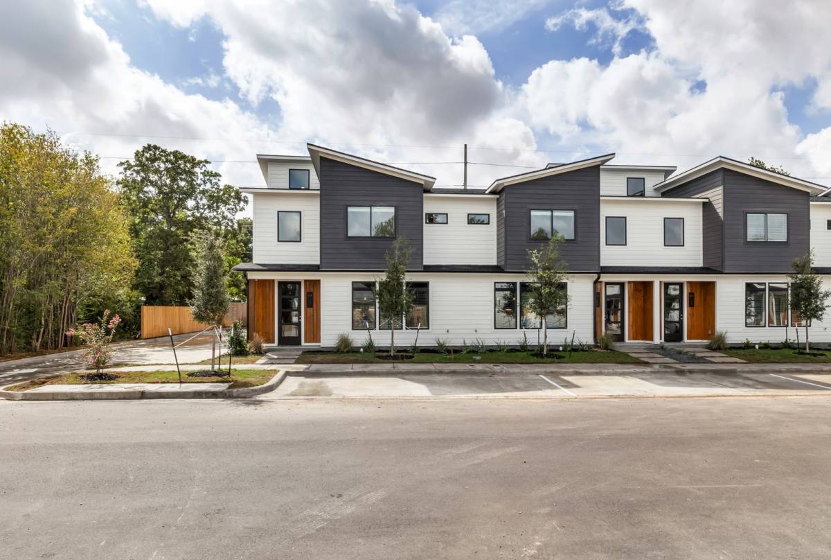 Apartment for rent at 213 Lynn Dr, Bryan, TX 77801