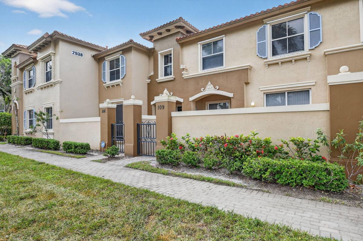 Townhouse for rent at 2938 Hope Valley St #109, West Palm Beach, FL 33411