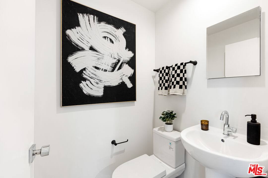 Townhouse for rent at 222 N Coronado St #222, Los Angeles, CA 90026