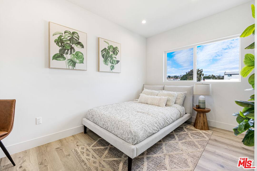Townhouse for rent at 222 N Coronado St #222, Los Angeles, CA 90026