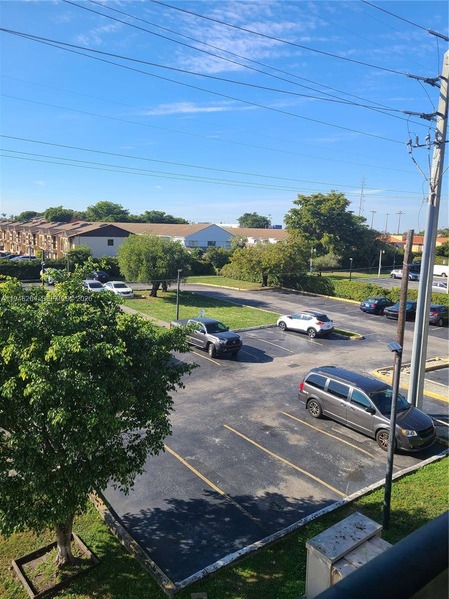 Apartment for rent at 5440 W 21st Ave #302, Hialeah, FL 33016