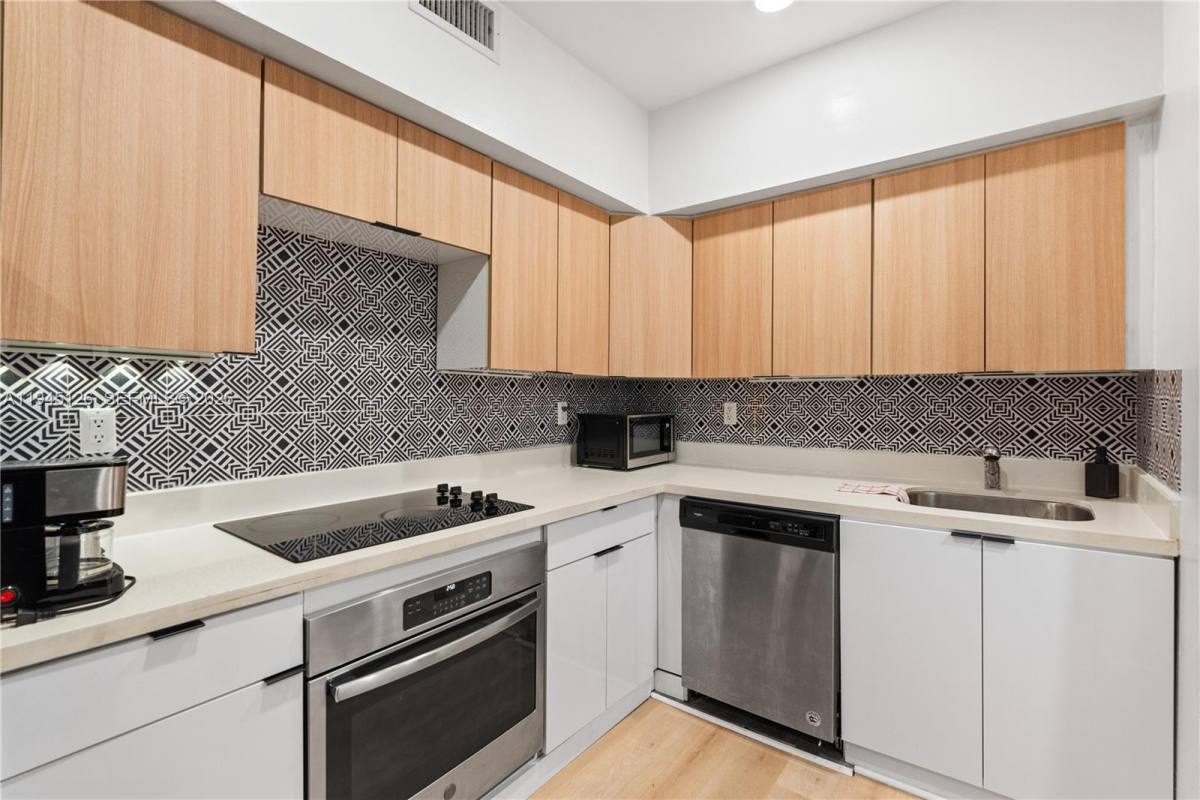 Condo for rent at 810 7th St #102, Miami Beach, FL 33139