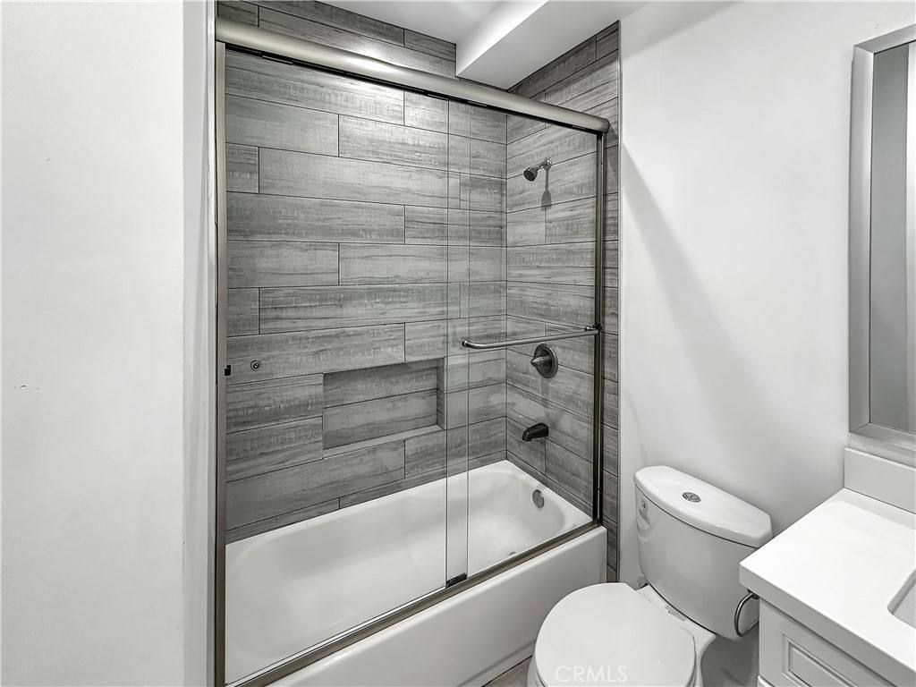 Apartment for rent at 7125 S La Cienega Blvd, Los Angeles, CA 90045